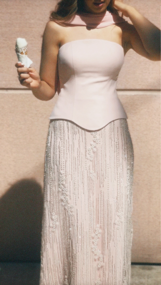 Yağmur Akşahin / Rose