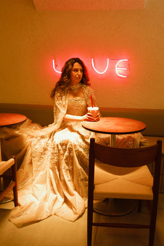 Yağmur Akşahin / Hale